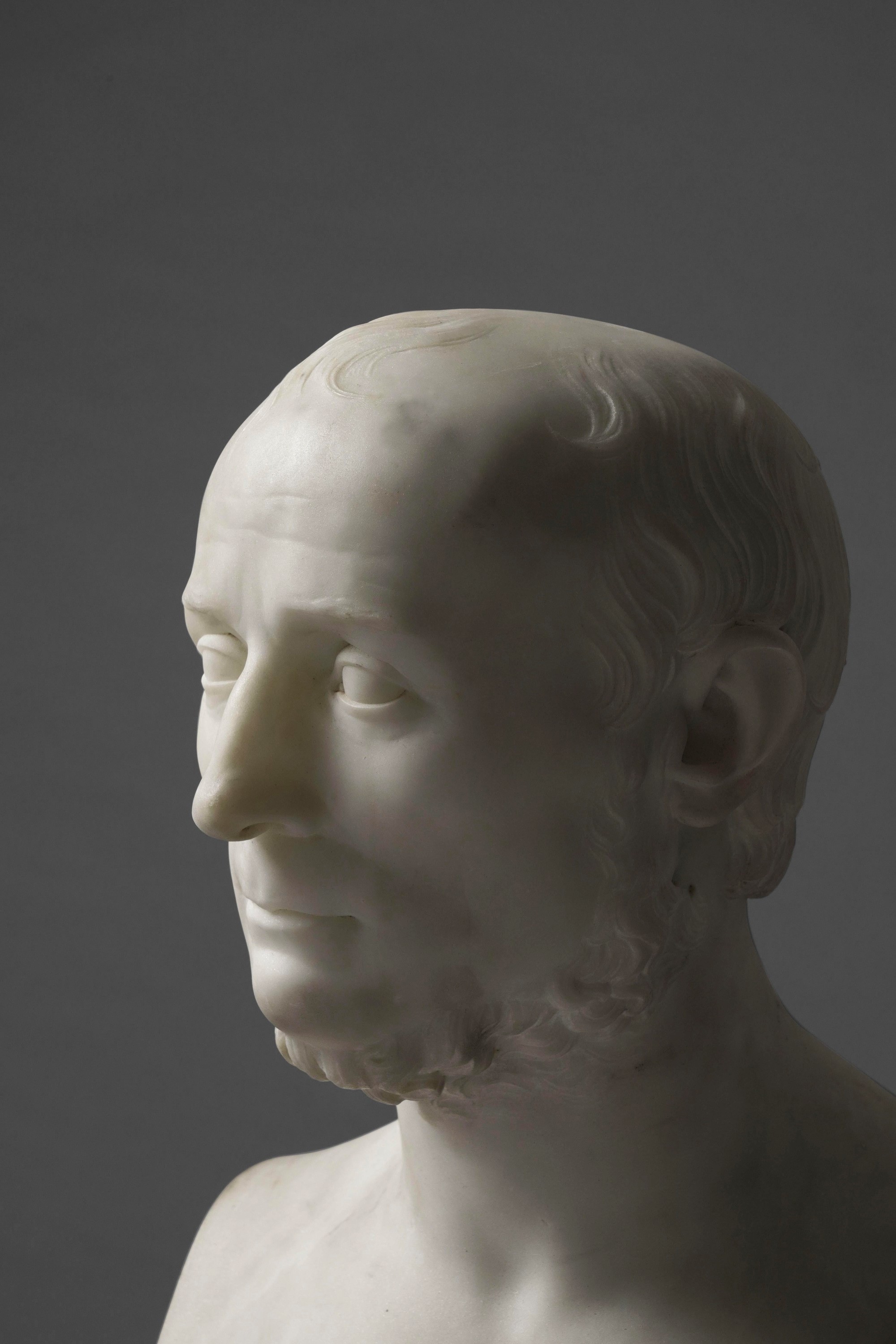 Odoardo Fantacchiotti, Busto virile “all’antica”, marmo bianco su base tornita in marmo nero