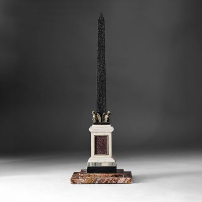 Arte romana del Grand Tour (XIX secolo), Grande obelisco egizio in marmo nero e porfido