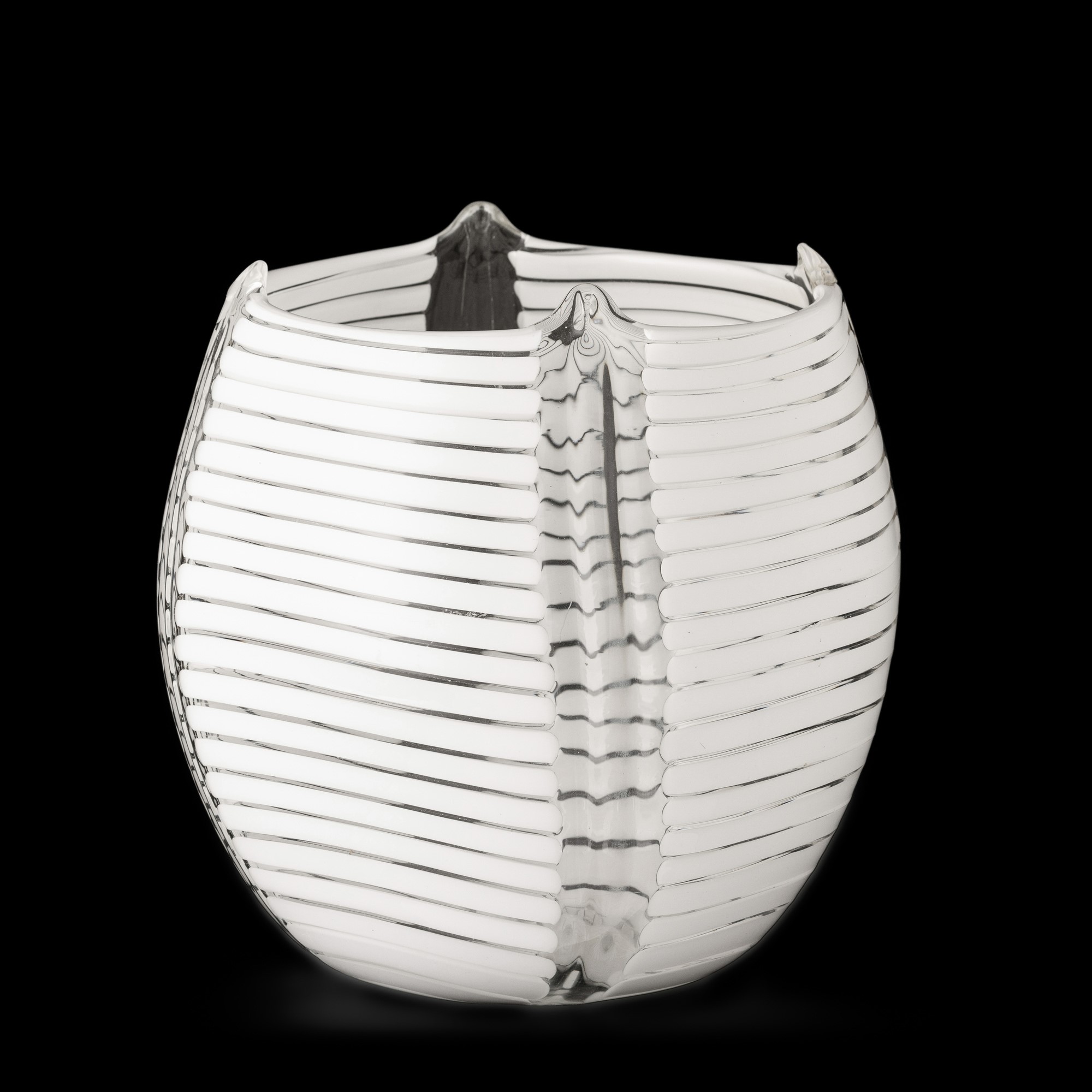 Laura Diaz De Santillana - Eos in vetro di Murano (circa 1990) con decoro a canne lattimo e crist...