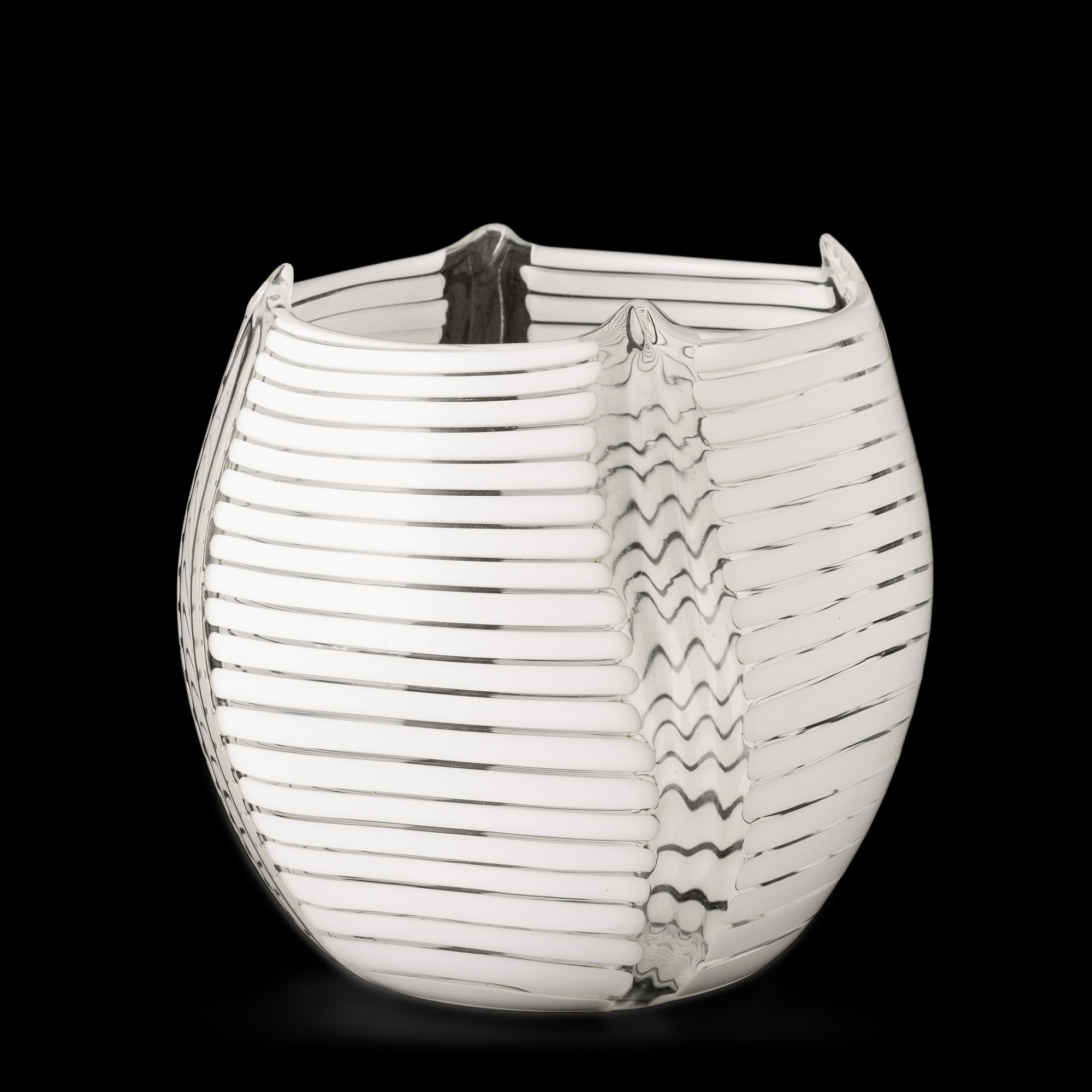 Laura Diaz De Santillana - Eos in vetro di Murano (circa 1990) con decoro a canne lattimo e crist...