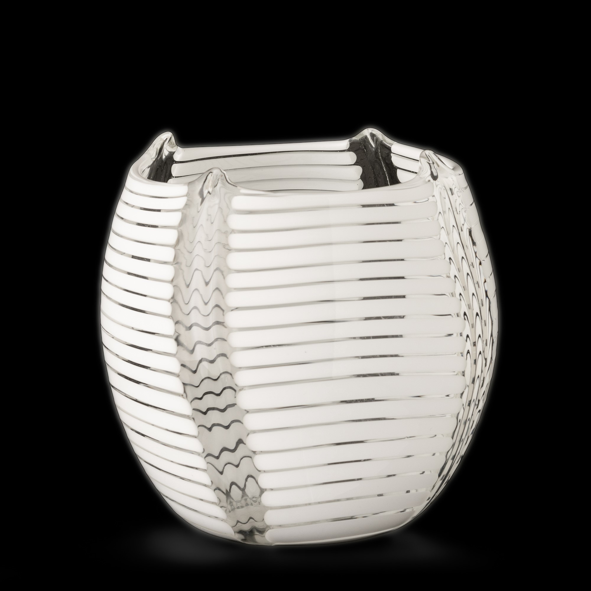 Laura Diaz De Santillana - Eos in vetro di Murano (circa 1990) con decoro a canne lattimo e crist...
