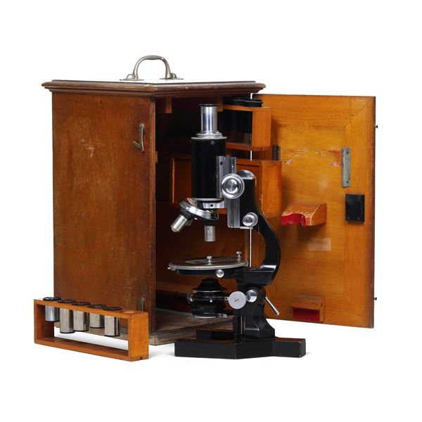 Microscopio in cassetta, marca Officine Galileo