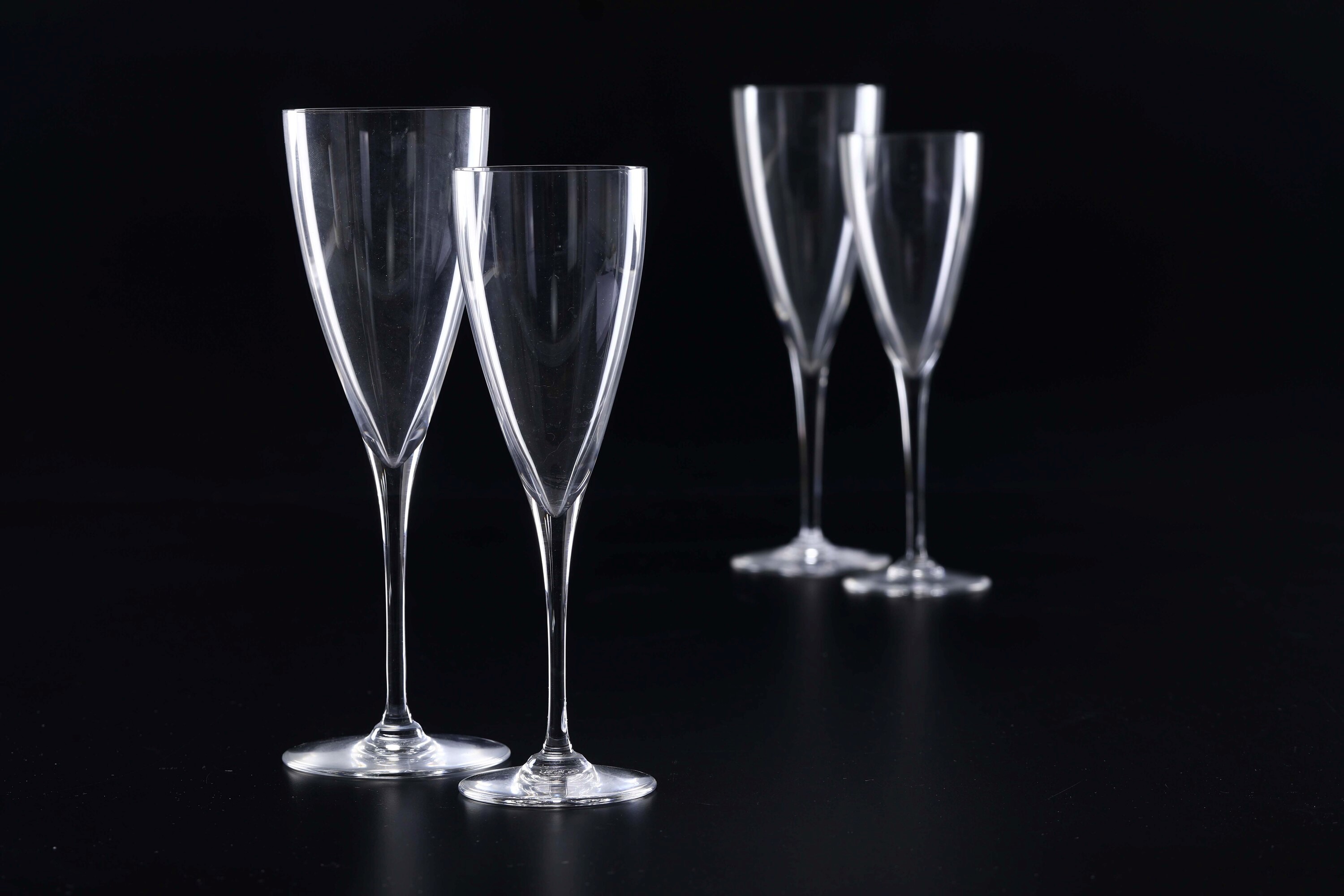 Baccarat, Servizio di calici “Dom Pérignon”, cristallo inciso all’acido (Francia)