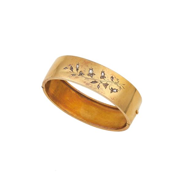 Old-cut, rose-cut diamond and gold bangle