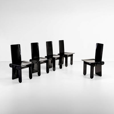 Cinque sedie in legno laccato