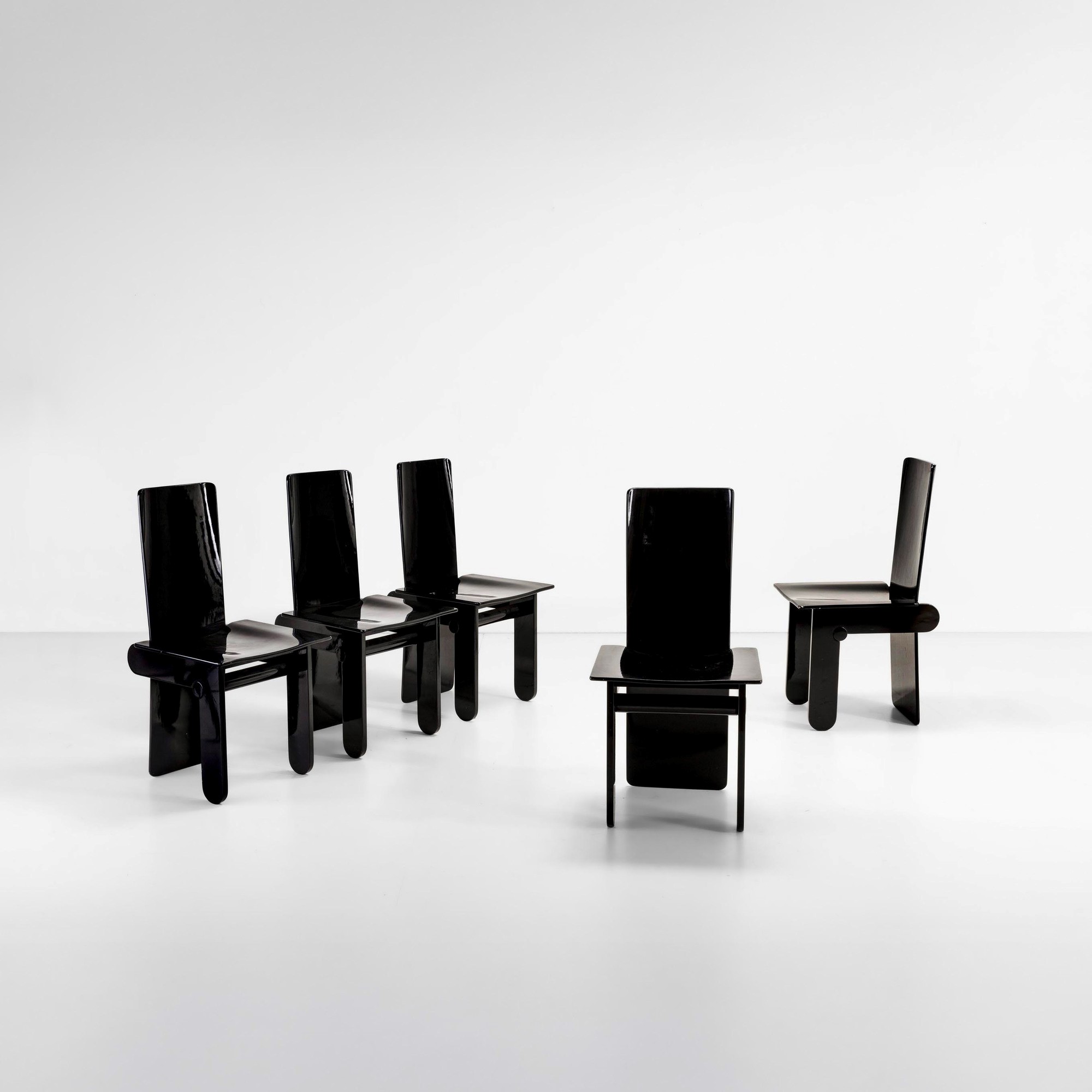 Gavina - Cinque sedie in legno laccato