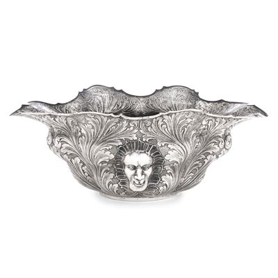 Centrotavola, argenteria artistica italiana, argento fuso e cesellato (prima metà del XX secolo)