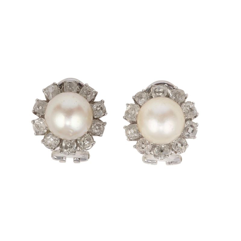 Orecchini con perle e diamanti a contorno  - Asta Gioielli - Cambi Casa d'Aste