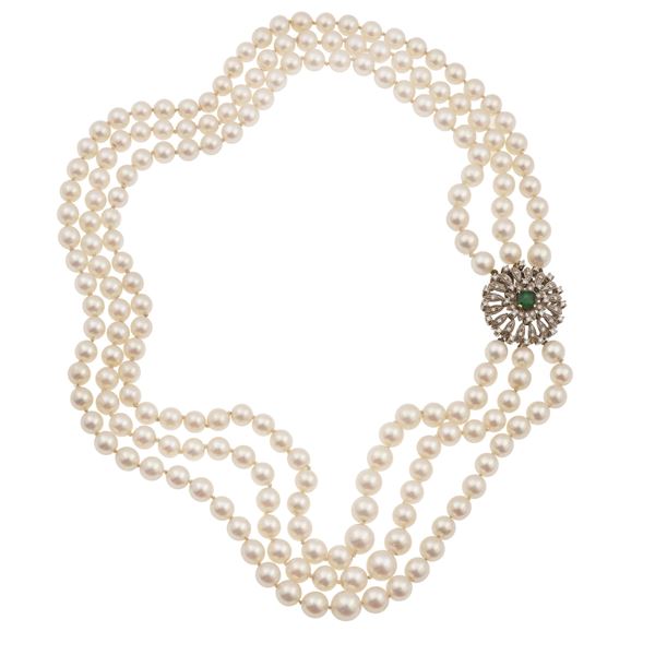 Collana a tre fili di perle