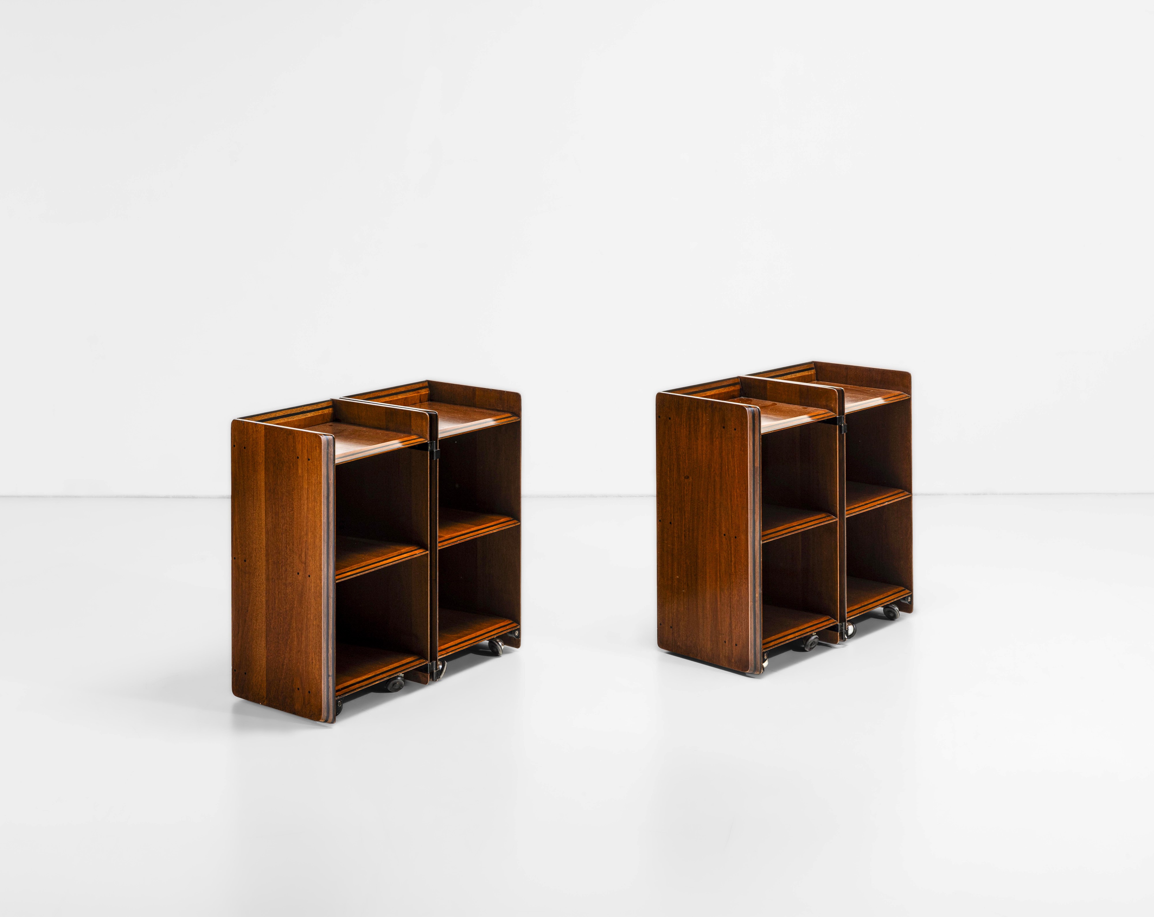 Afra e Tobia Scarpa - Due comodini della serie Artona, legno di diverse essenze, Italia, circa 19...