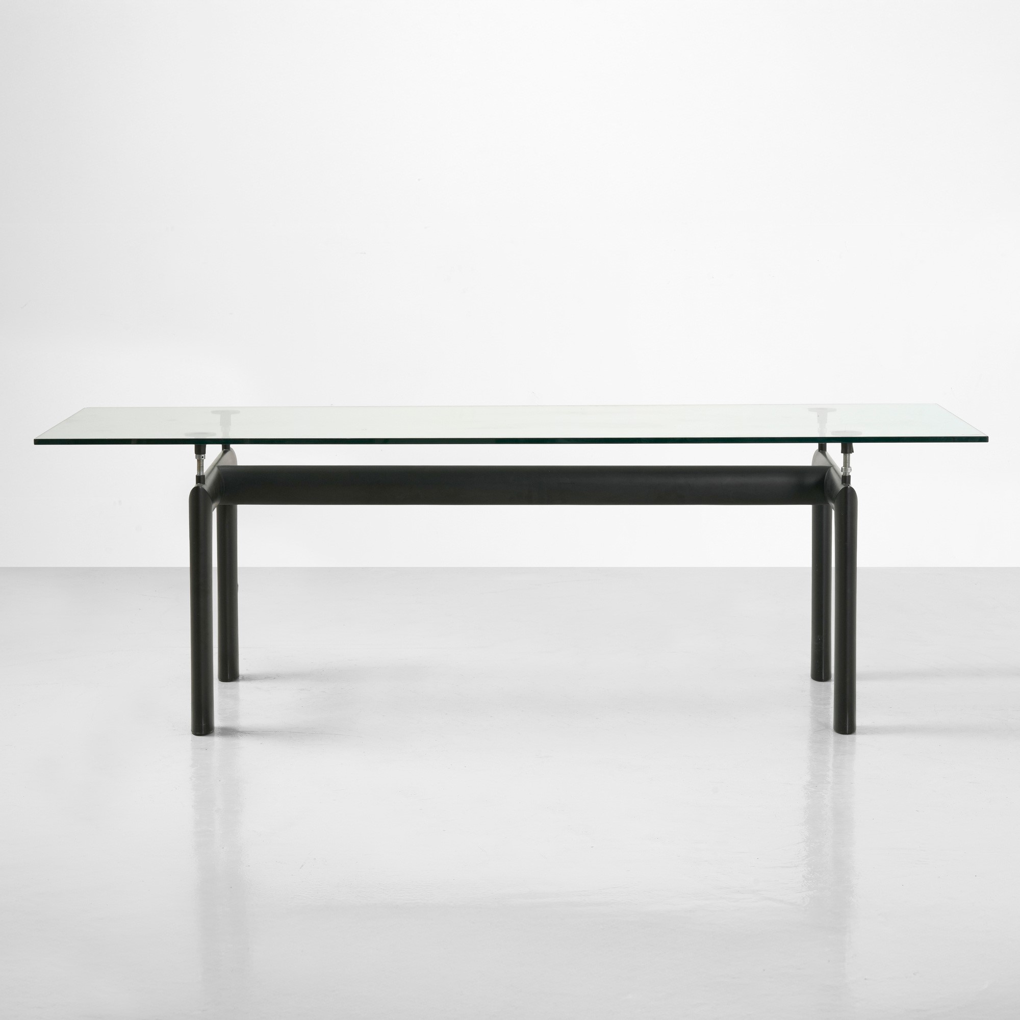 Le Corbusier, Pierre Jeanneret e Charlotte Perriand - Tavolo modello LC6