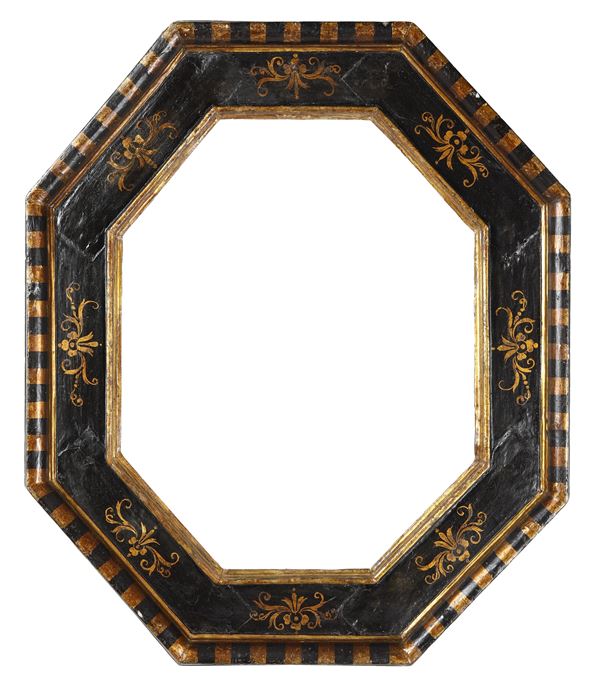 Cornice a cassetta ottagonale. Toscana XVII secolo