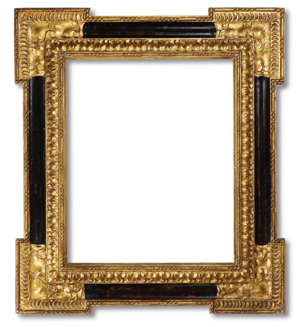 Cornice. Italia centrale, XX secolo