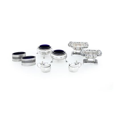 Quattro coppie di saliere, argento fuso e sagomato, manifatture del XX secolo