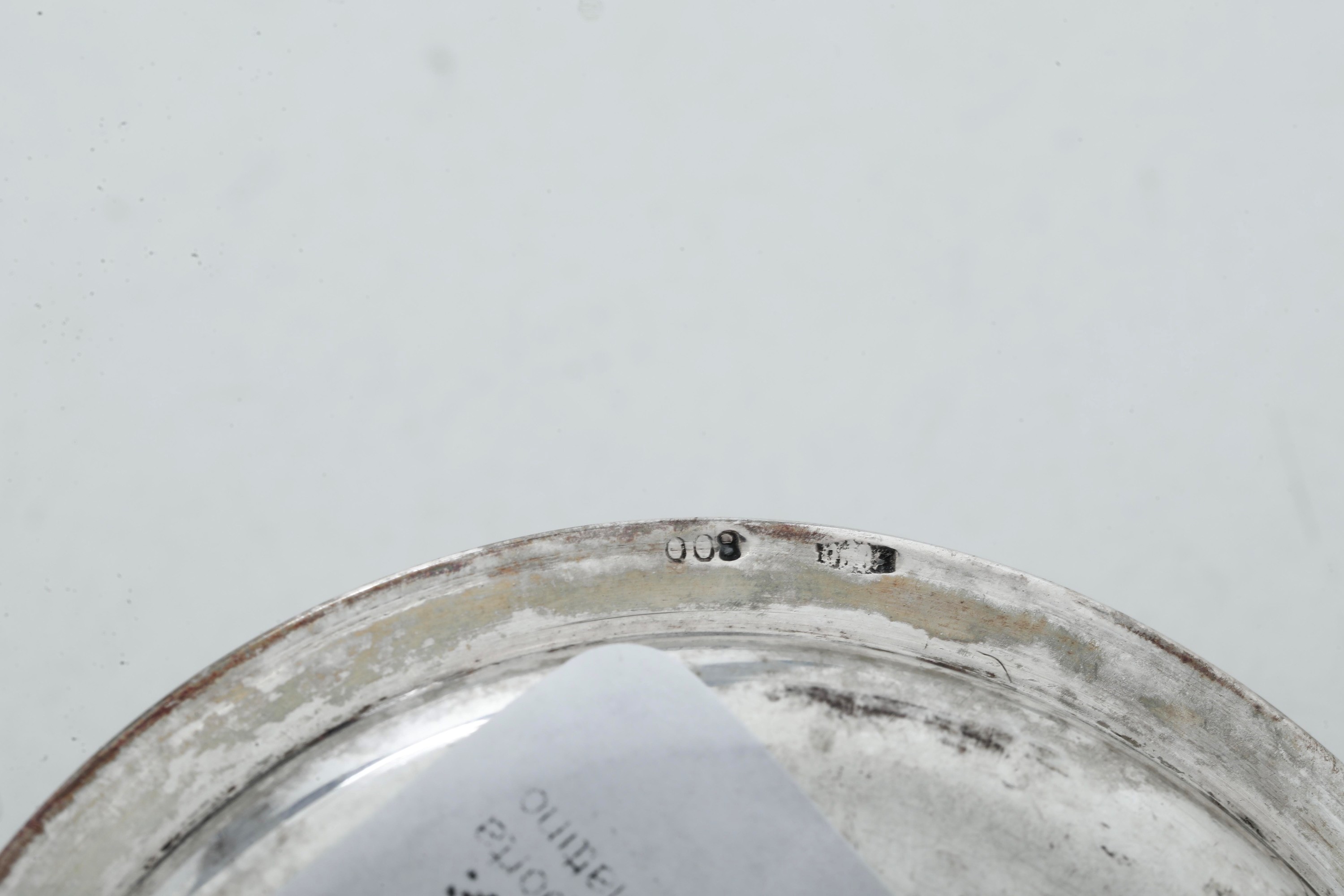Argenteria italiana del XX secolo, Piattino e porta toast in argento fuso e sagomato