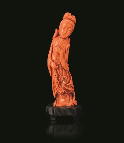 Cina, Figura di Guanyin in corallo scolpito, Dinastia Qing, XIX secolo