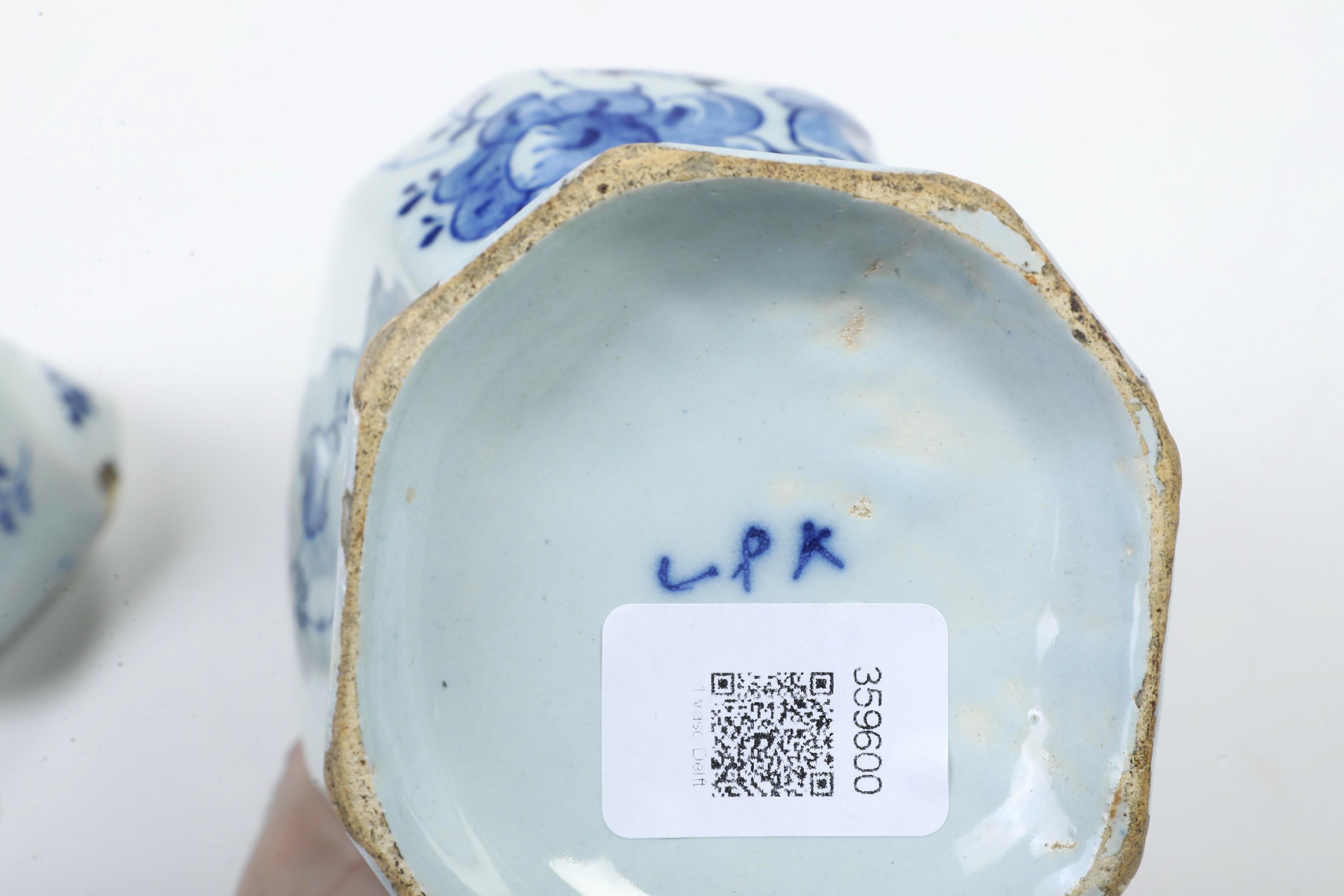 Vaso con coperchio. Delft, XVIII secolo.