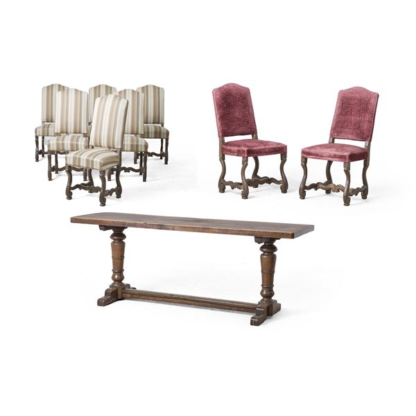 Gruppo di otto sedie con gambe a osso di montone. XVIII-XIX secolo