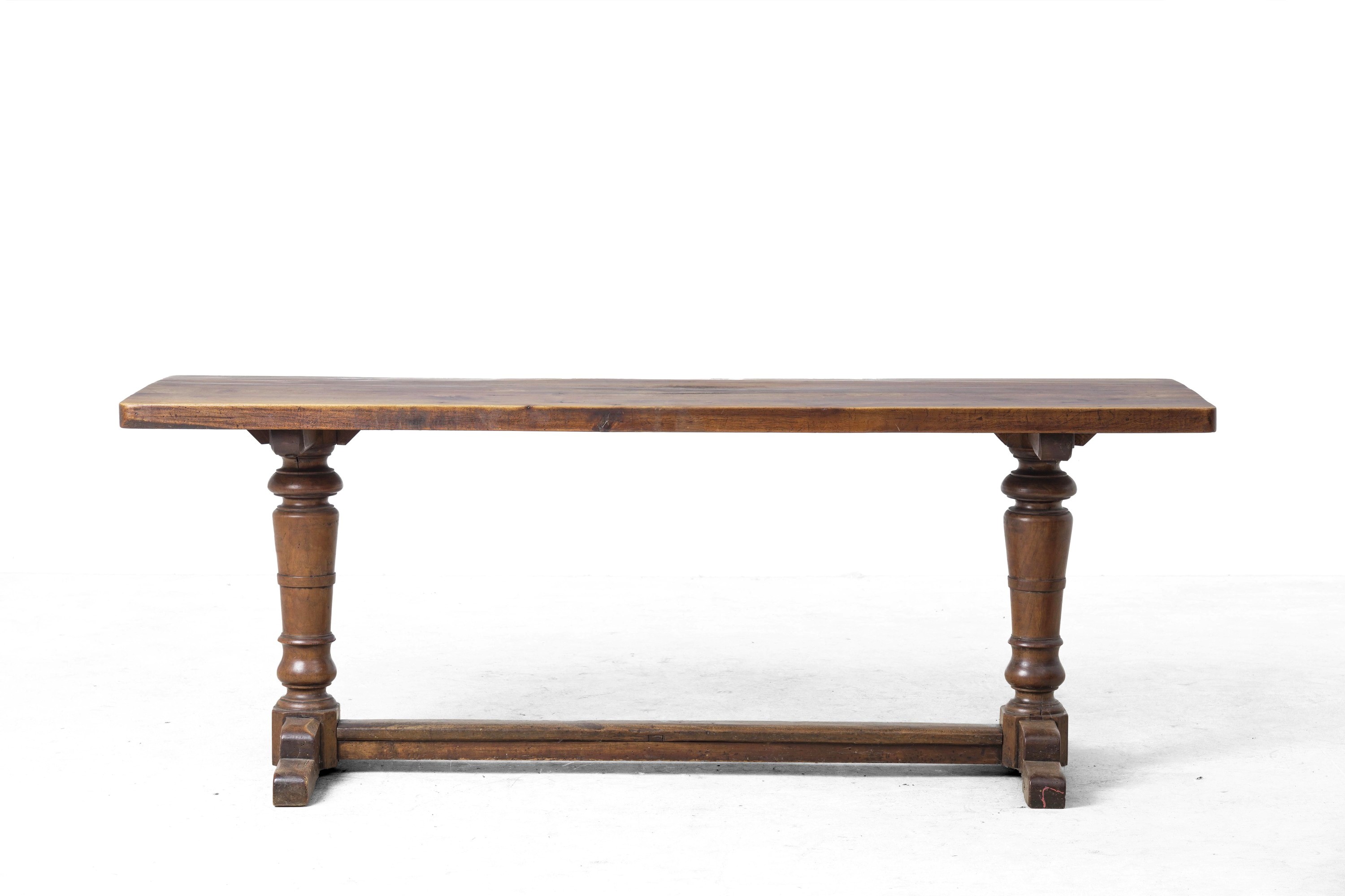 Gruppo di otto sedie con gambe a osso di montone. XVIII-XIX secolo