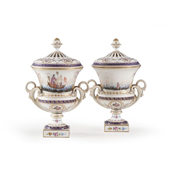 Coppia di vasi bruciaprofumi.<BR>Parigi o Dresda, 1880-1900 circa.