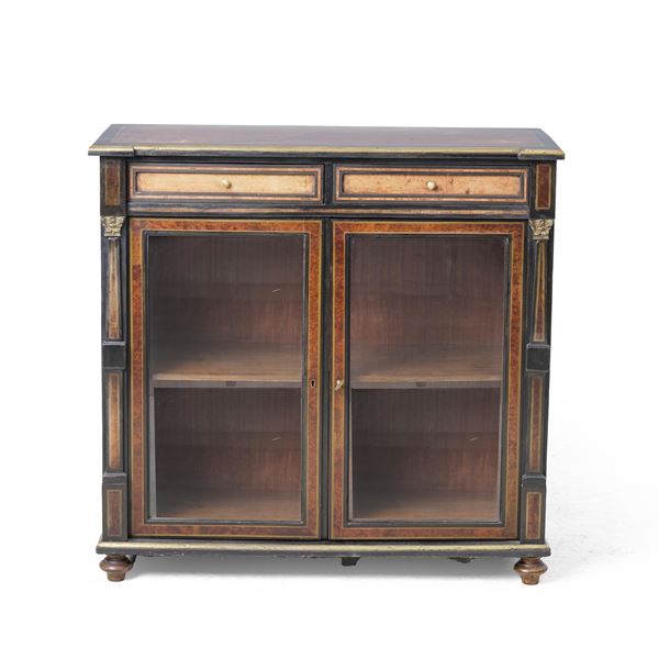 Vetrinetta parzialmente lastronata in radica