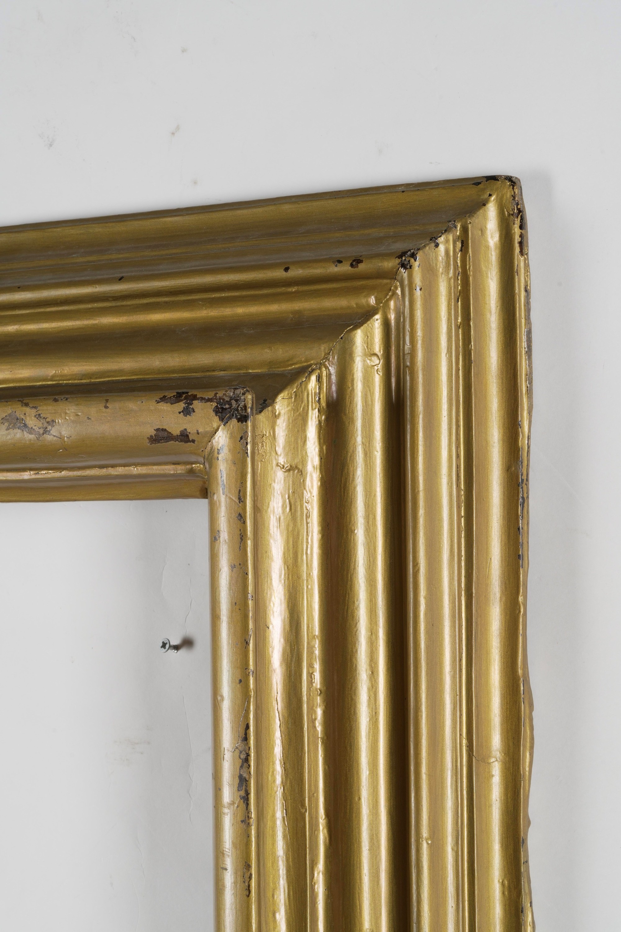 Cornice, Italia centrale XVIII secolo, legno dorato