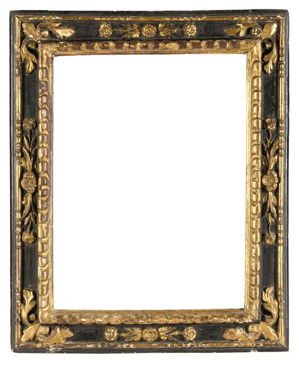 Cornice. Italia centrale XVII secolo