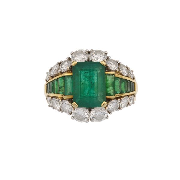 Emerald, diamond and gold ring. Signed Jacente