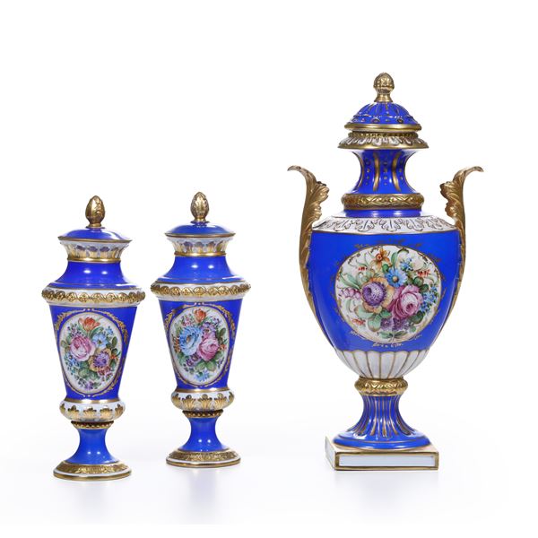 Tre vasi. Napoli (?), XX secolo.