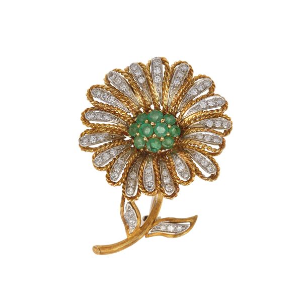 Emeral, diamond and gold brooch