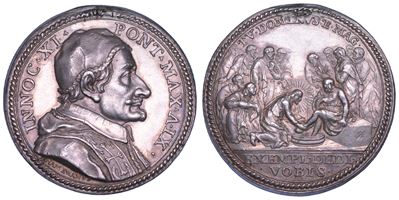Innocenzo XI, Medaglia in argento A. IX (1685) - Lavanda dei piedi del Giovedì Santo