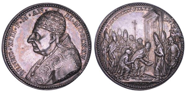 STATO PONTIFICIO. BENEDETTO XIII (Pier Francesco Vincenzo Maria Orsini), 1724-1730. Medaglia in argento 1725. Chiusura della Porta Santa.