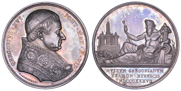 STATO PONTIFICIO. GREGORIO XVI (Bartolomeo Alberto Cappellari), 1831-1846. Medaglia annuale in argento 1837/A. VII. Costruzione del Museo Etrusco.