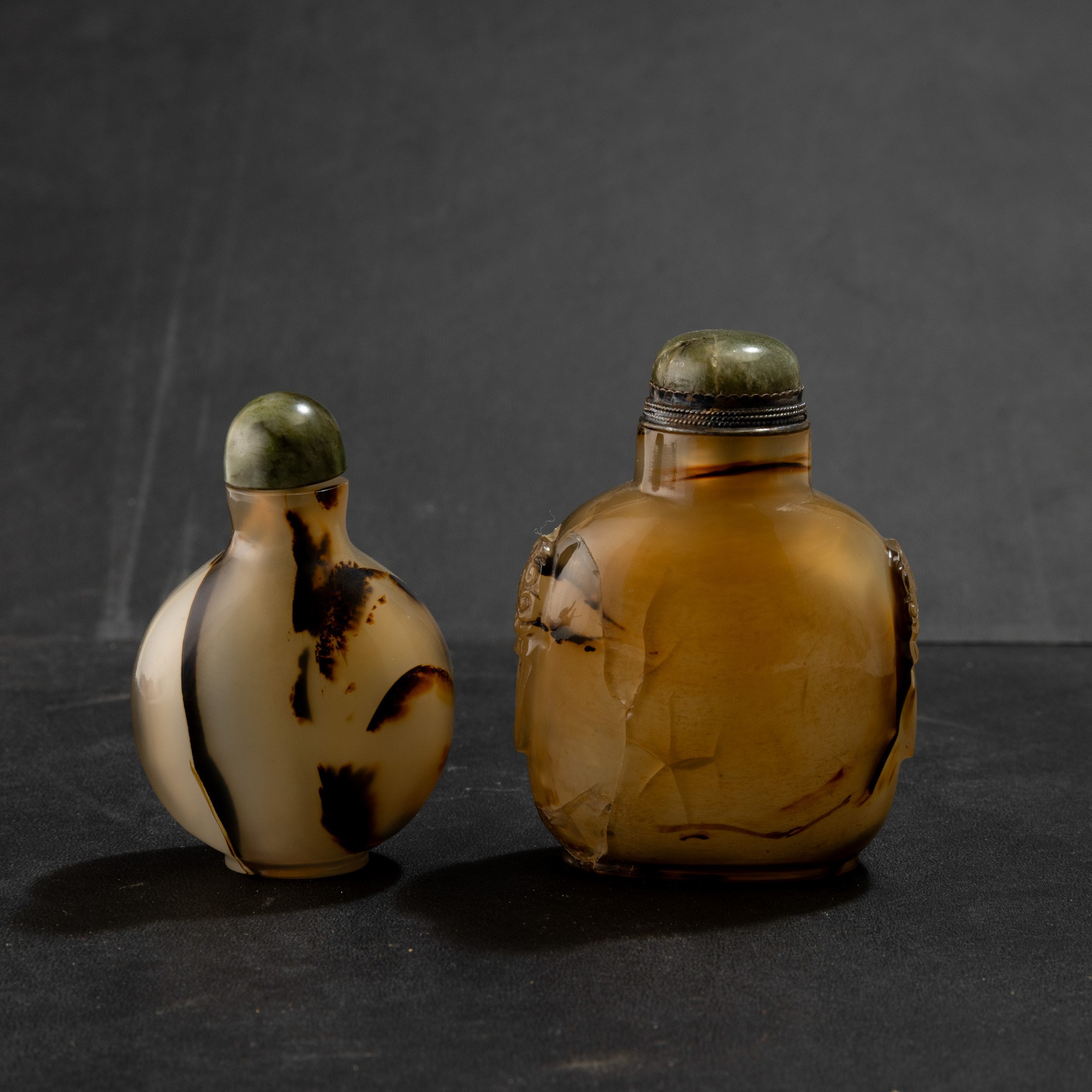 Cina, Due snuff bottle in agata, Dinastia Qing, XIX secolo