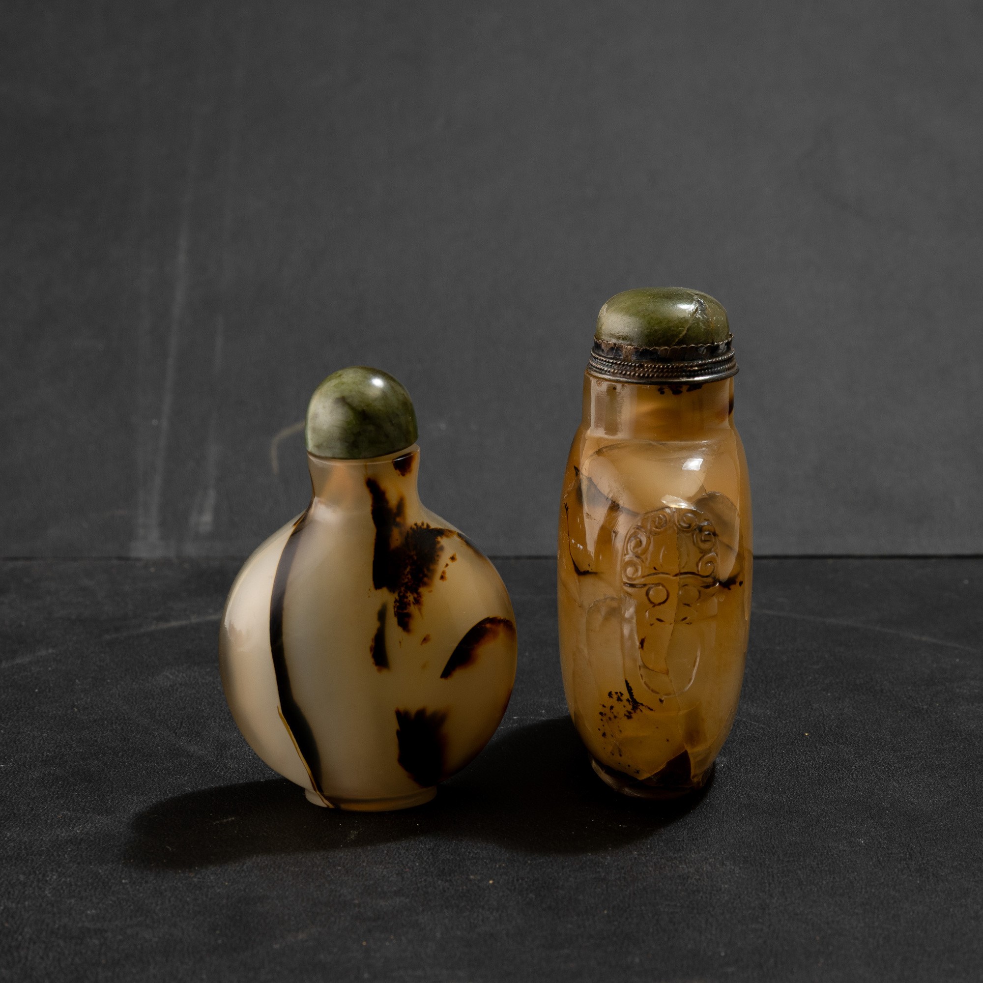 Cina, Due snuff bottle in agata, Dinastia Qing, XIX secolo