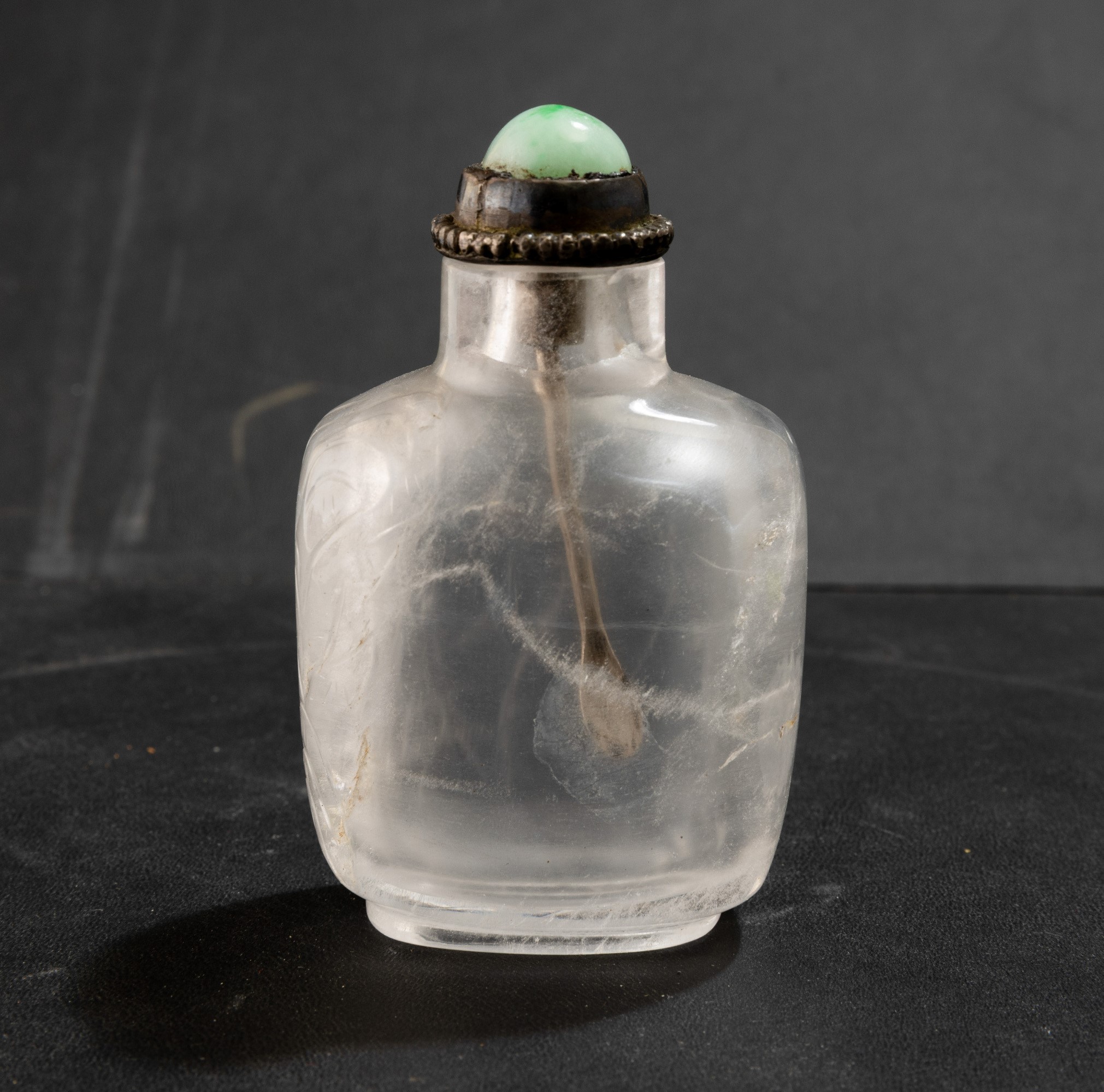 Snuff bottle, in cristallo con tappo in turchese, Cina (Repubblica), alt. 7 cm