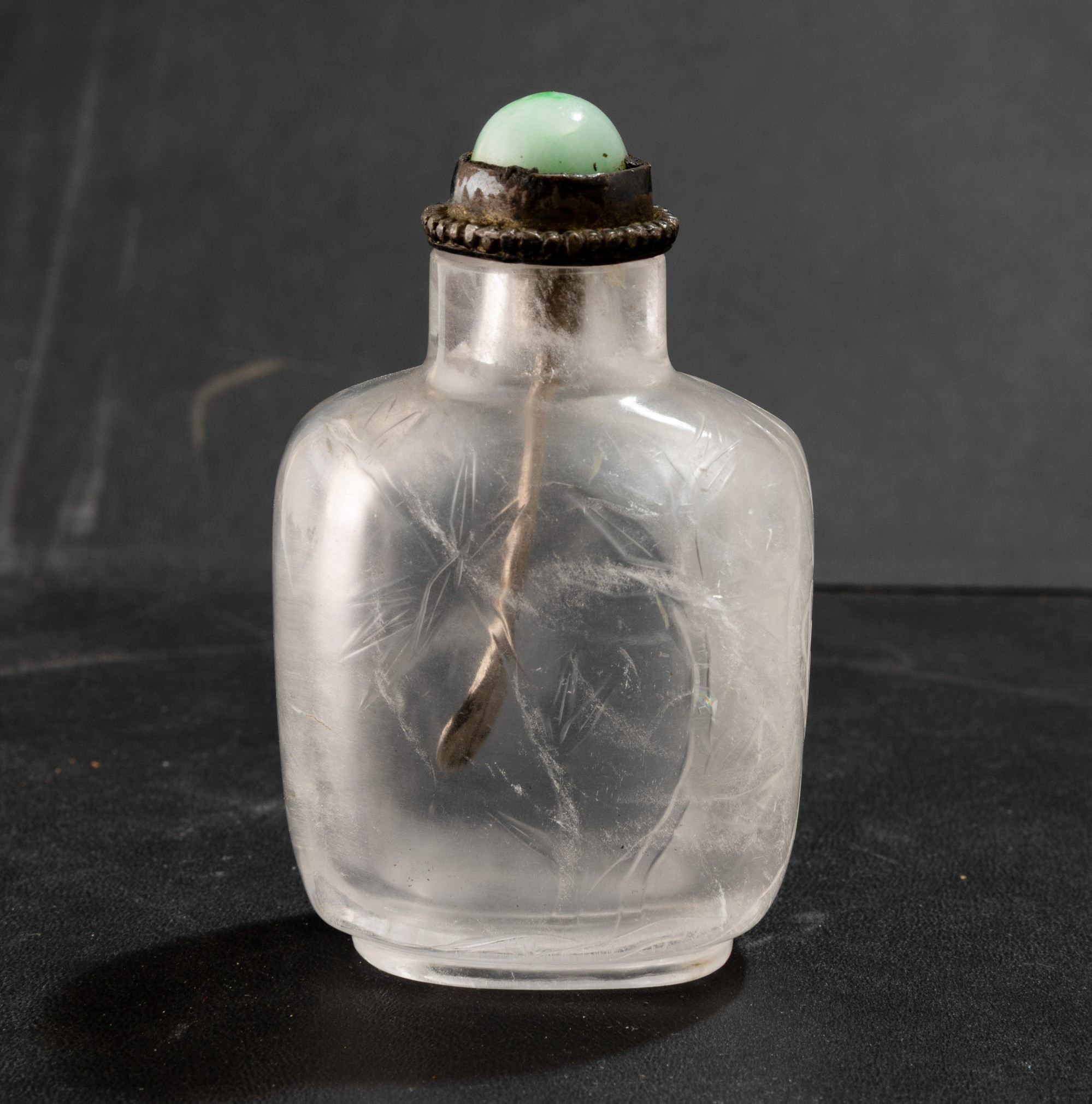 Snuff bottle, in cristallo con tappo in turchese, Cina (Repubblica), alt. 7 cm