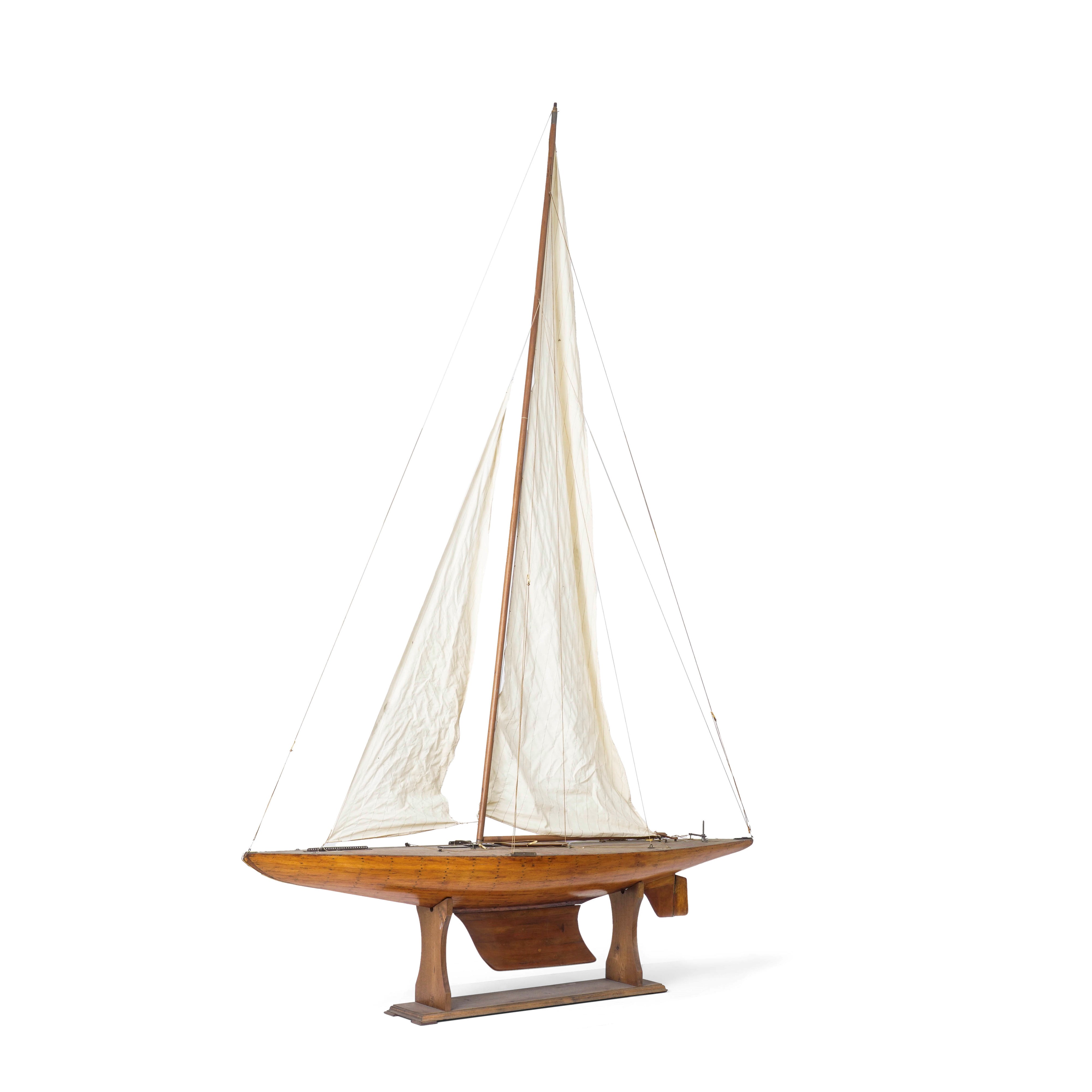 Modello di yacht navigante, Gran Bretagna, inizio XX secolo, cm 160x38x250