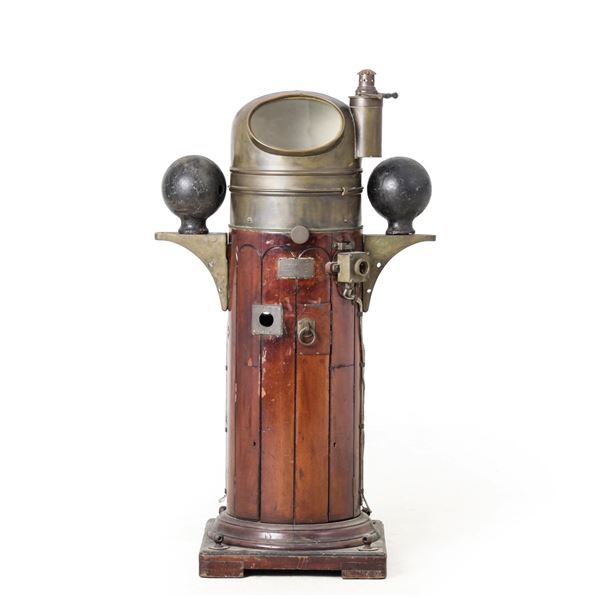 Chiesuola con bussola a liquido, Castle & C., Gran Bretagna, inizio XX secolo