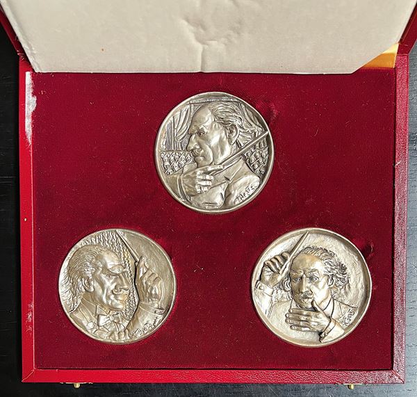 REPUBBLICA DI SAN MARINO. Trittico di medaglie in argento celebrative del ventesimo anniversario della morte di A. Toscanini, 1978.