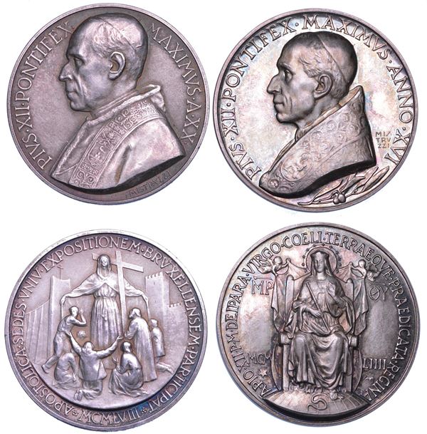 CITTA' DEL VATICANO. Pio XII, 1939-1958. Lotto di due medaglie straordinarie in argento 1954 A. XVI. 1958 A. XX.