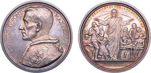 STATO PONTIFICIO. BENEDETTO XV, 1914-1922.  Medaglia straordinaria in argento 1918. Per la fine del primo conflitto mondiale.