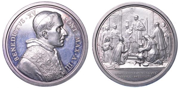 STATO PONTIFICIO. BENEDETTO XV, 1914-1922.  Medaglia annuale in argento 1917. Per la promulgazione del Codice di Diritto Canonico.