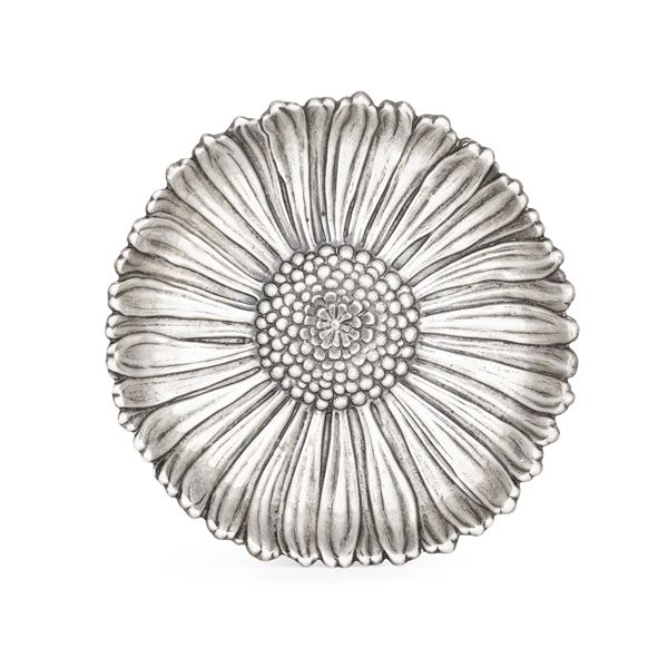 Ciotola a fiore. Argentiere Clementi, Bologna per Maison Gianmaria Buccellati. Italia, XX-XXI secolo