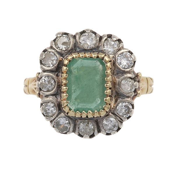 Emerald, diamond, gold and silver ring