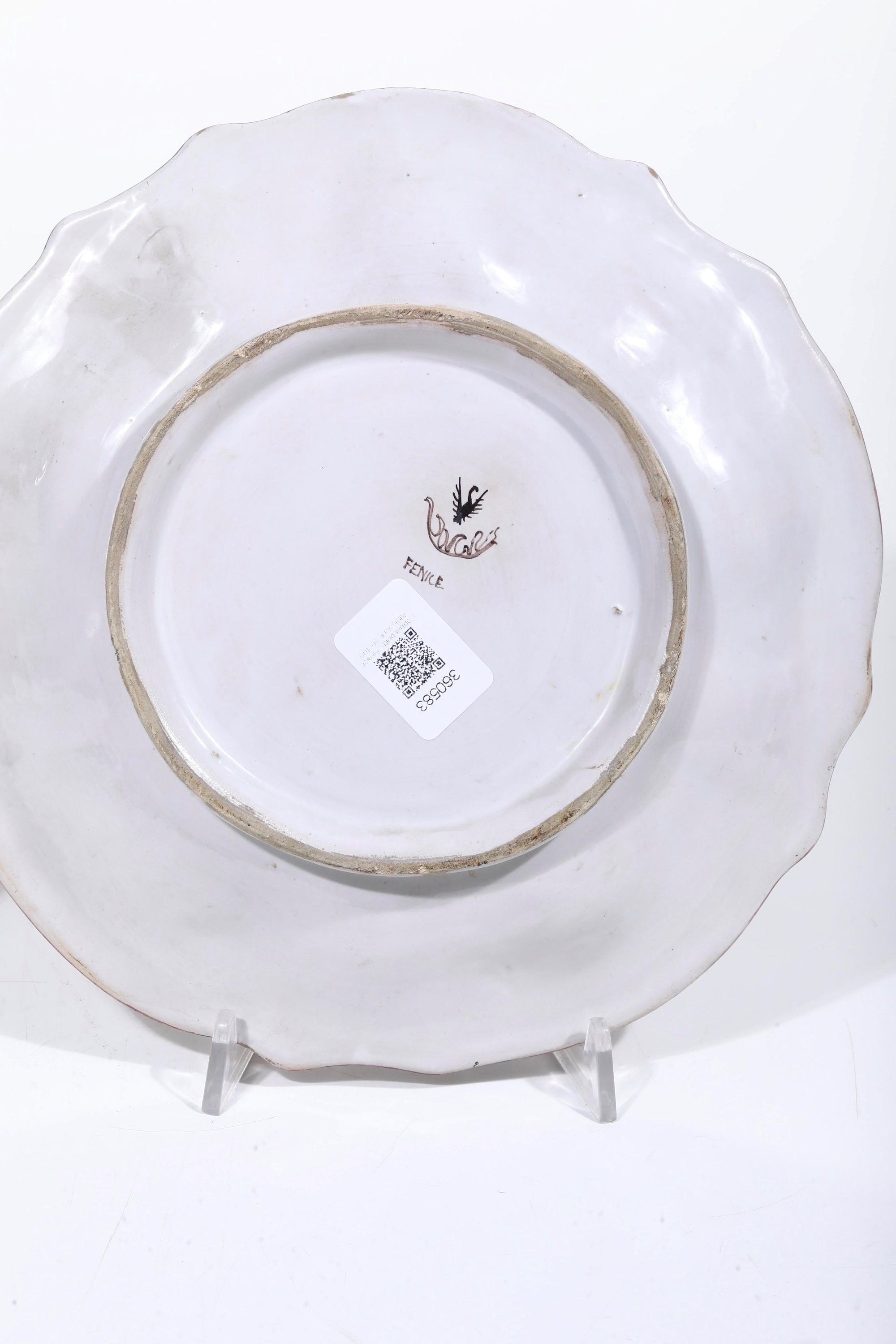 Coppia di piatti. Albisola, Manifattura Fenice, XX secolo.