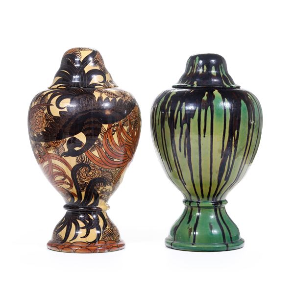 Due vasi.  Albisola, Manifttura Fenice, XX secolo.