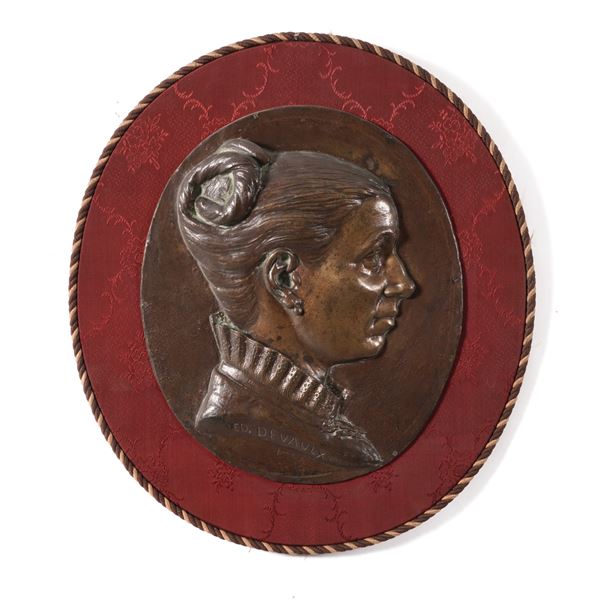 Scultore del XIX secolo Profilo muliebre