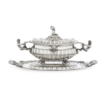 Achille Proserpio, Grande zuppiera neobarocca con presentoire in argento