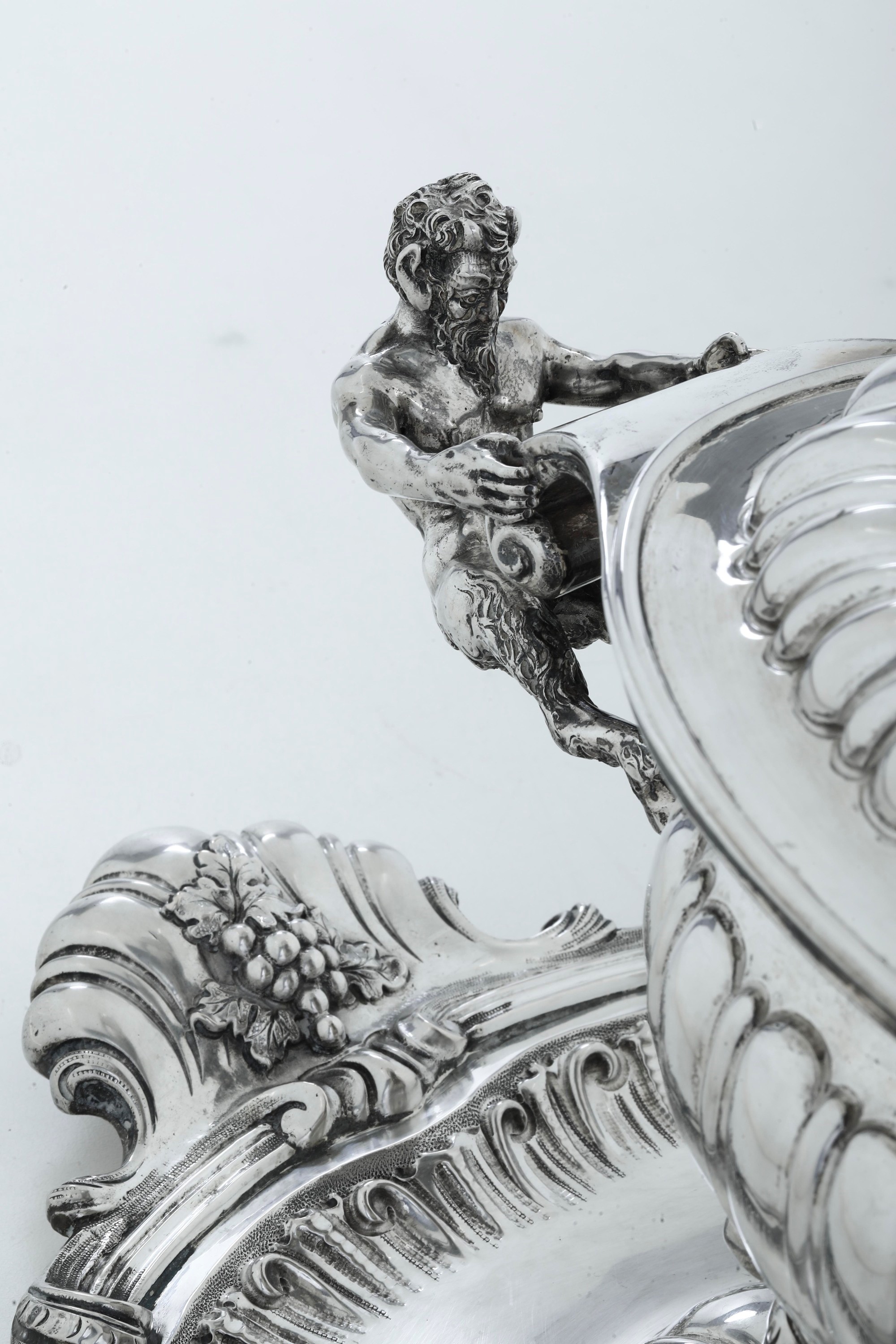 Achille Proserpio, Grande zuppiera neobarocca con presentoire in argento